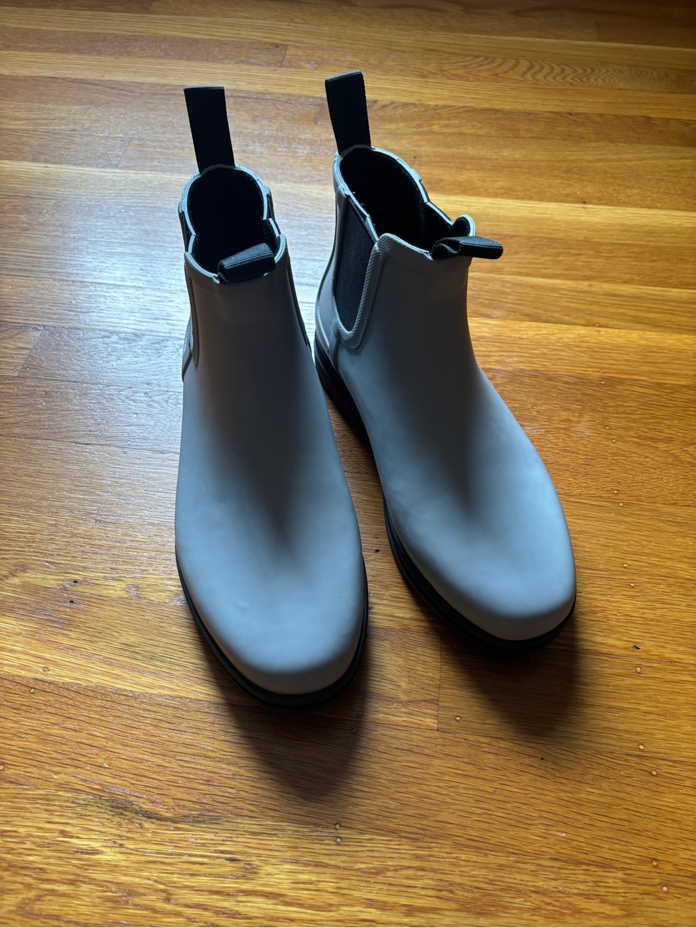 L.L. Bean Women's Wellie Chelsea Ankle Boots in Light Gray NEVER WORN